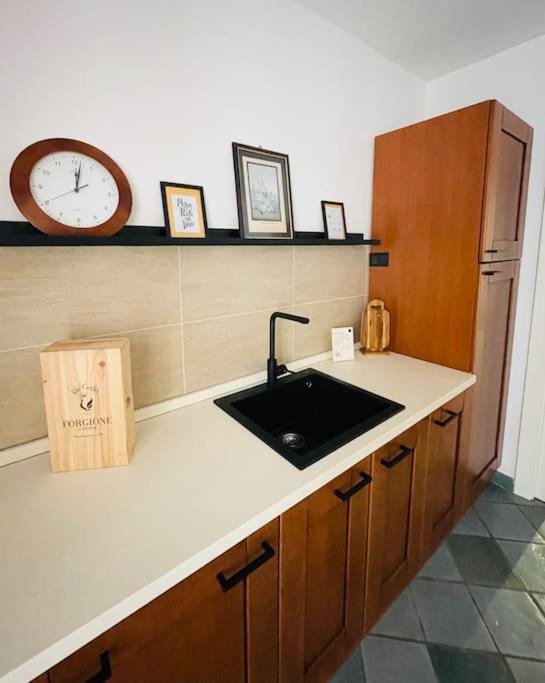 Re Gallo Luxury Apartment Plebiscito In Via Chiaia Naples Exterior photo